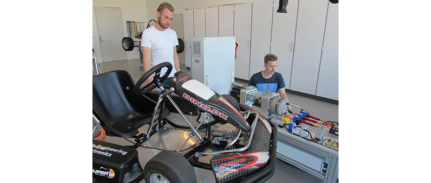 Students at SDU test the user electronics of the future and green, sustainable technologies